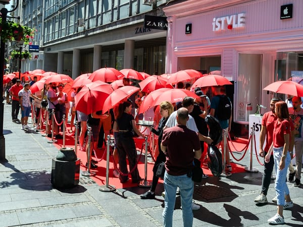 Redovi na otvaranju iStyle prodavnice u Beogradu